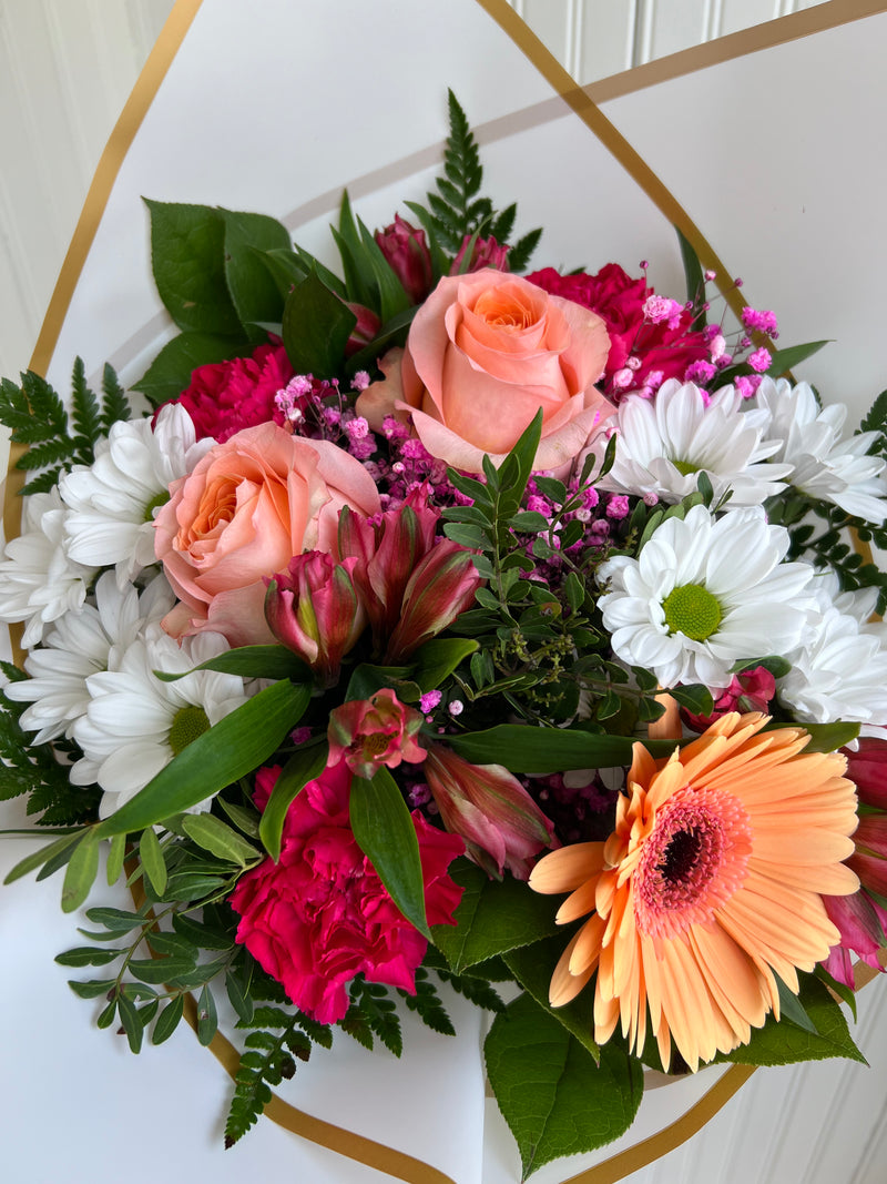 Sparkling Bouquet with Peaches and Raspberries