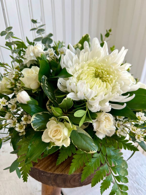 Floral arrangement for table